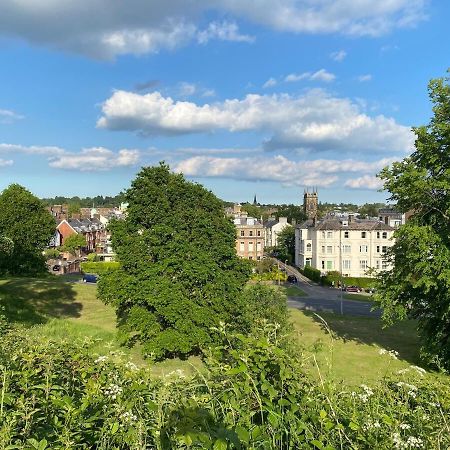 Stunning 1-Bed Flat In Heart Of Tunbridge Wells ロイヤル・タンブリッジ・ウェルズ エクステリア 写真